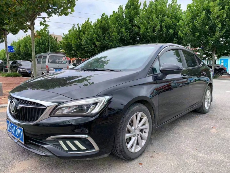 枣庄19年别克威朗8