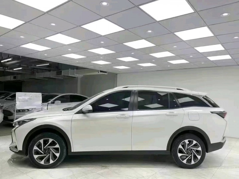 成都21年东风奕炫3