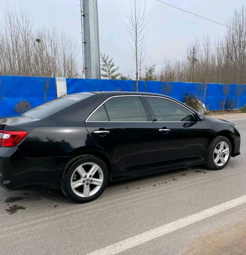 北京14年丰田凯美瑞6