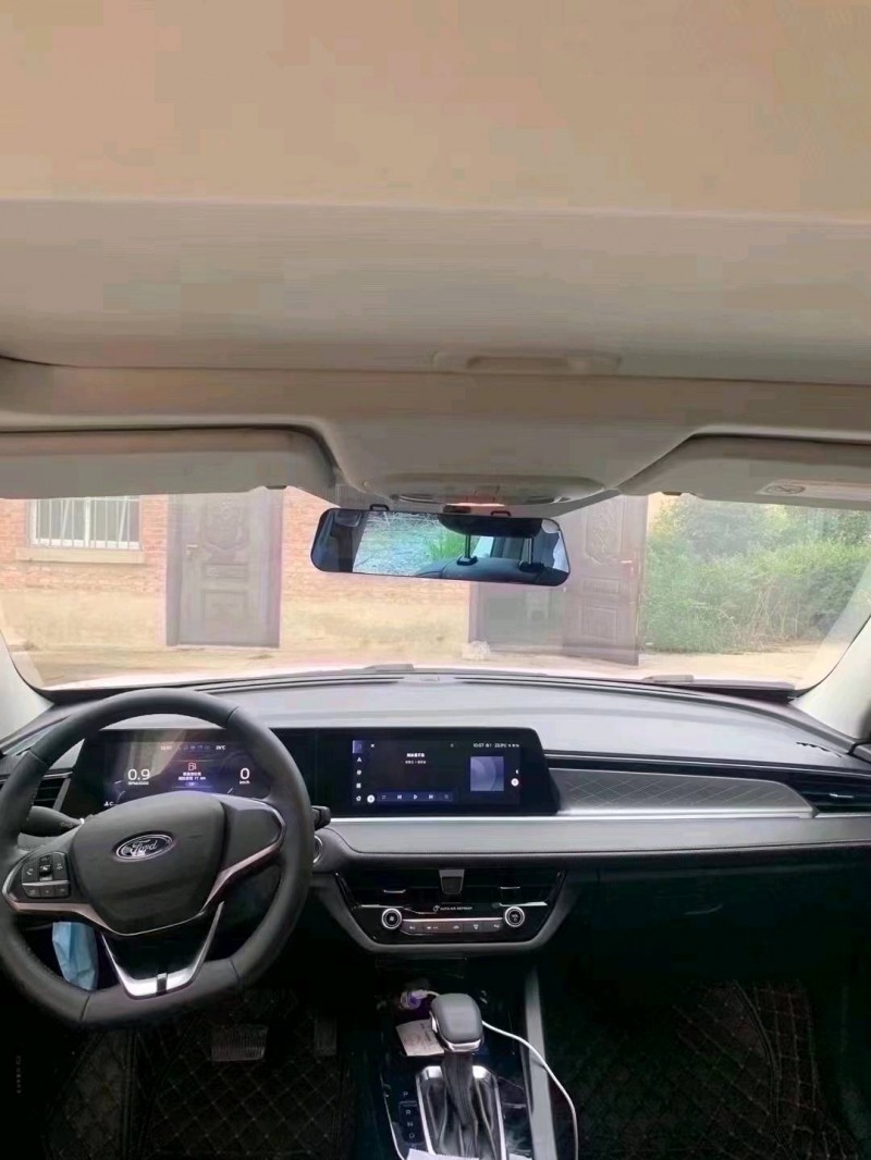 北京22年福特福睿斯5