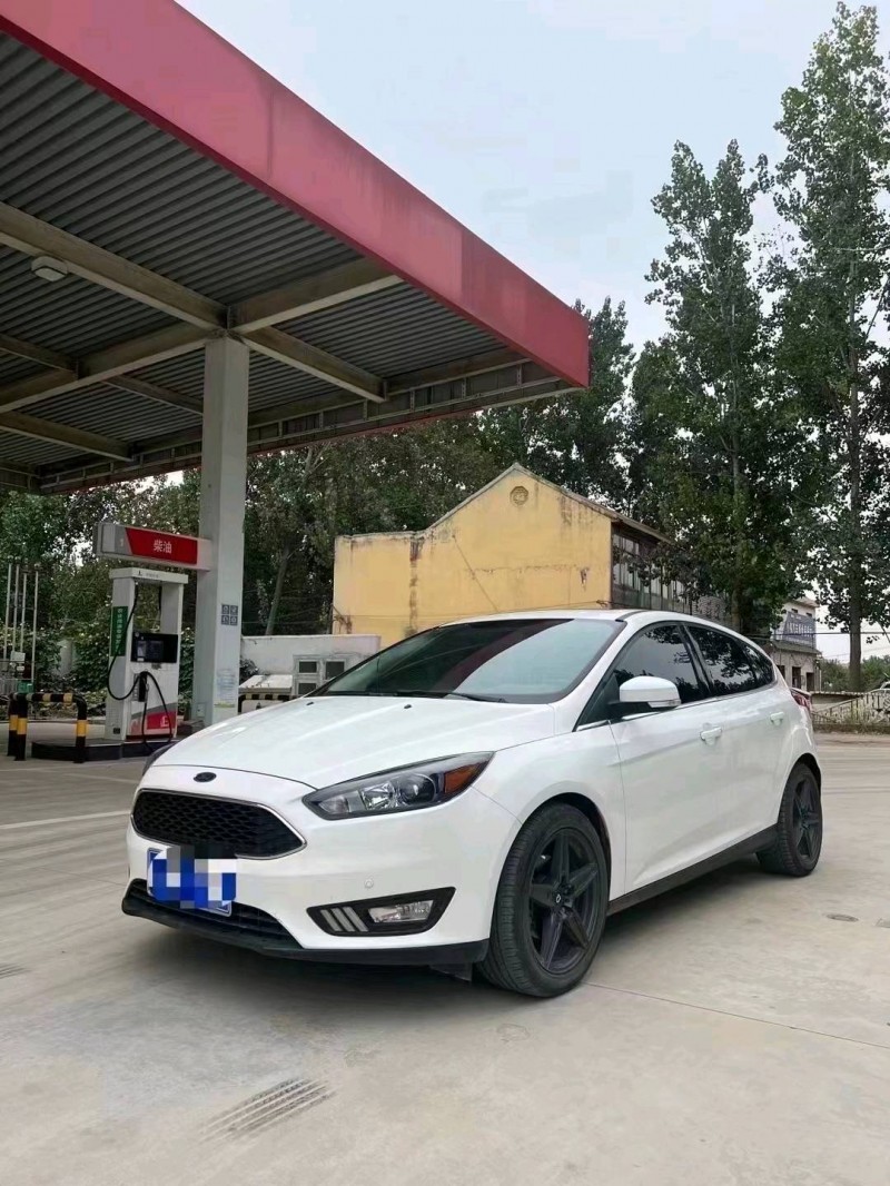北京16年福特福克斯2