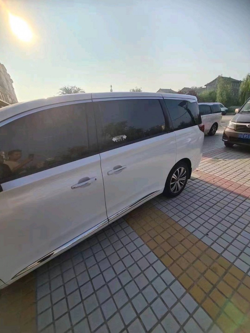 北京18年传祺M82