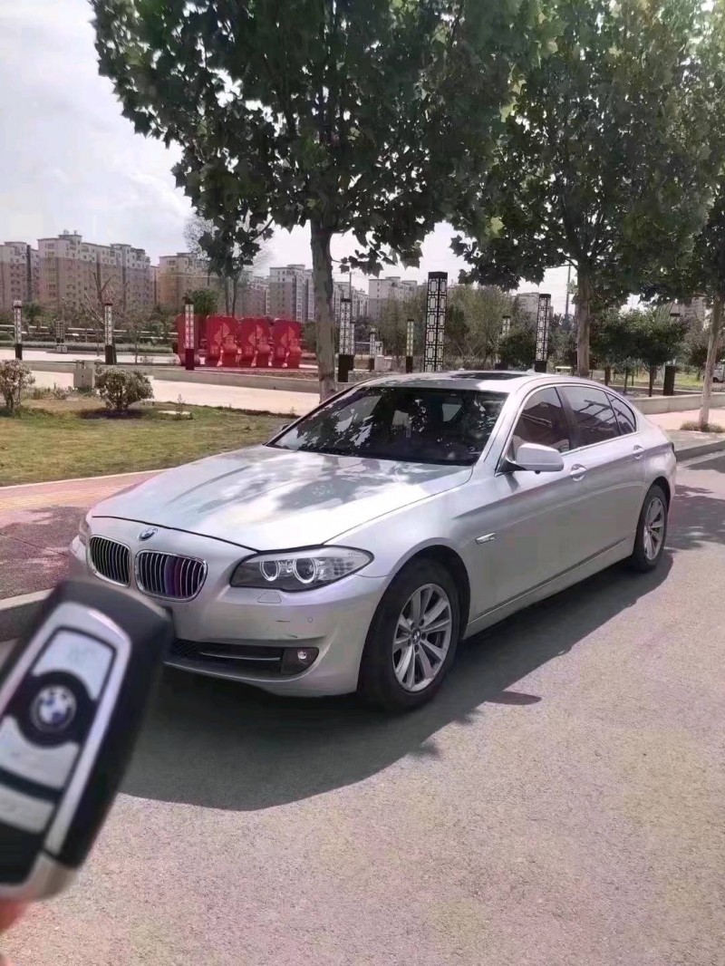 北京12年宝马5系5