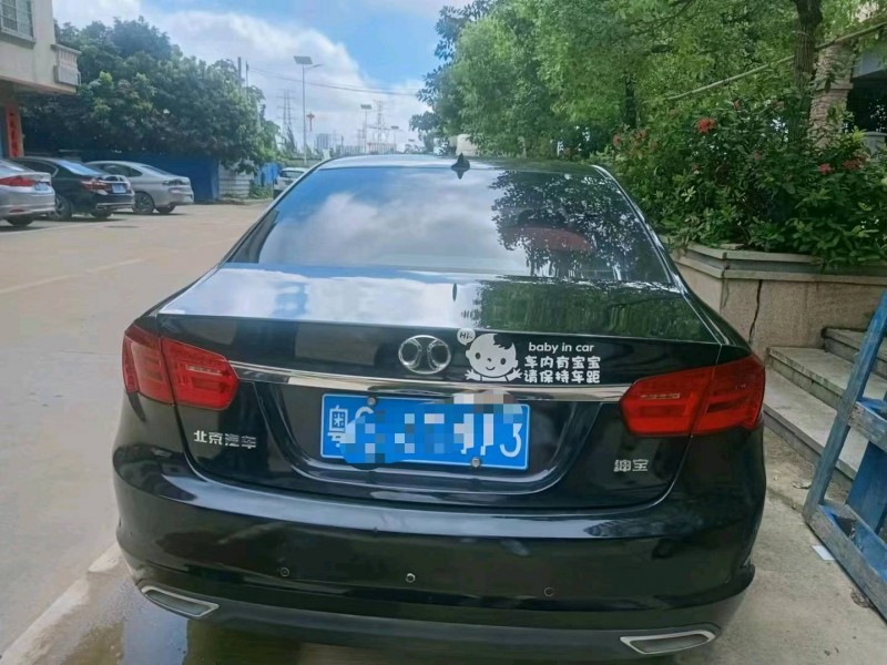 广州16年北汽绅宝D703