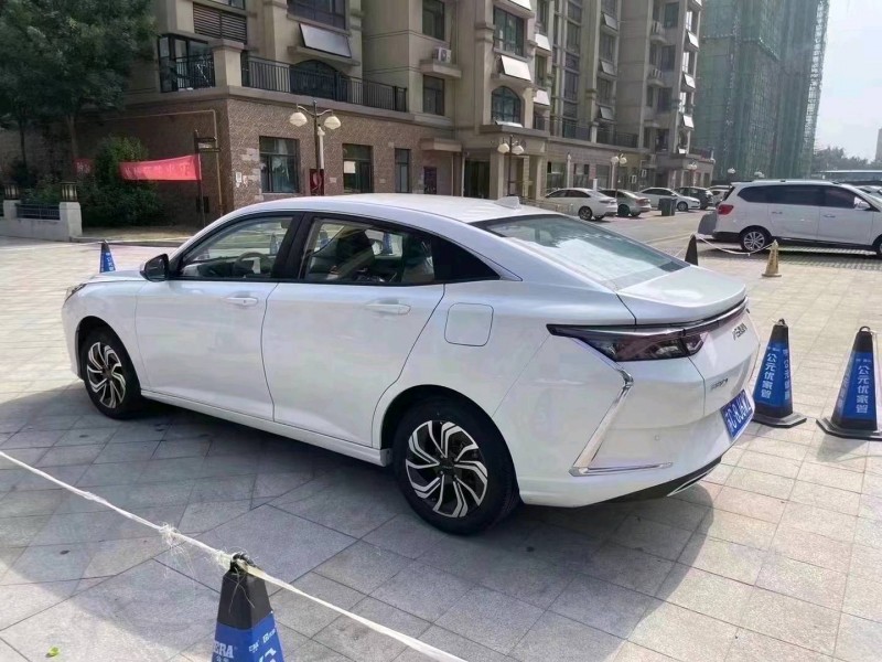 北京22年东风奕炫5