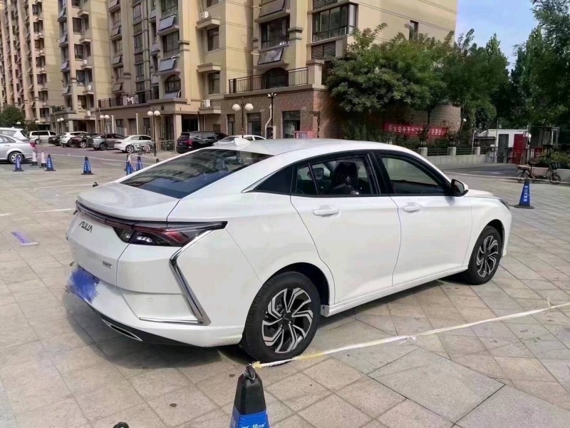 北京22年东风奕炫7