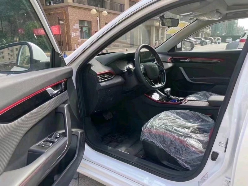 北京22年东风奕炫8