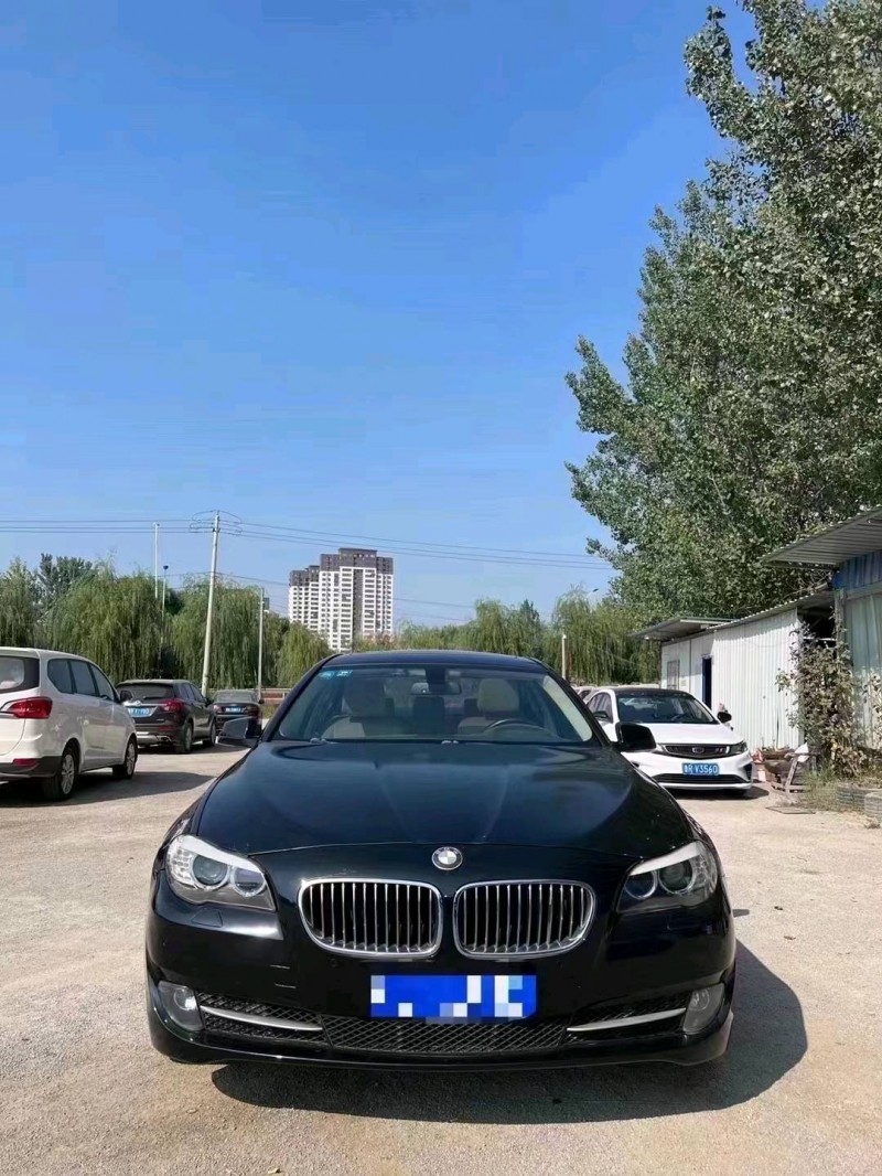 北京13年宝马5系8