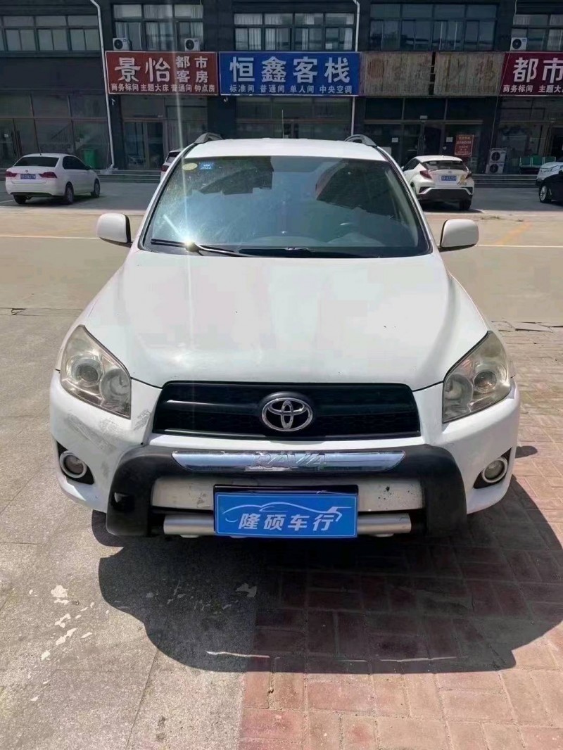北京13年丰田RAV49