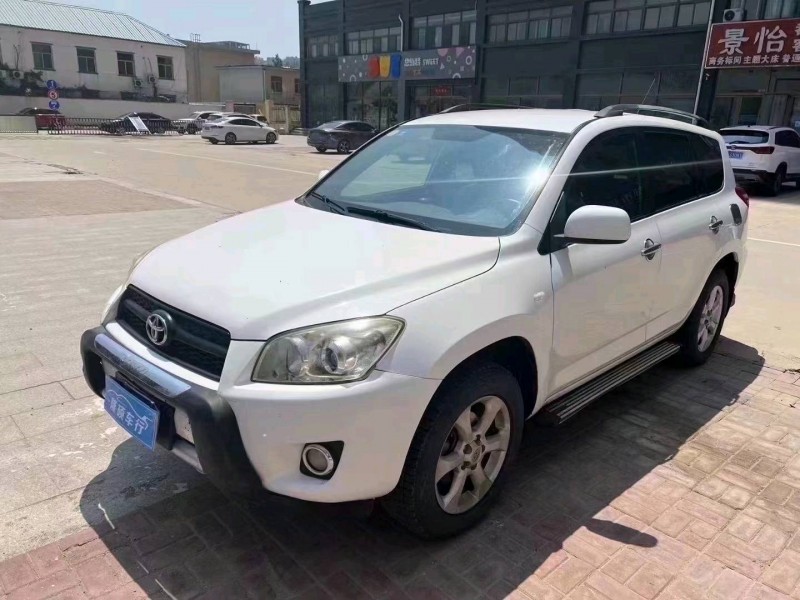 北京13年丰田RAV47
