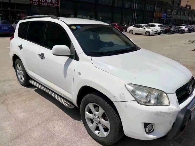 北京13年丰田RAV46