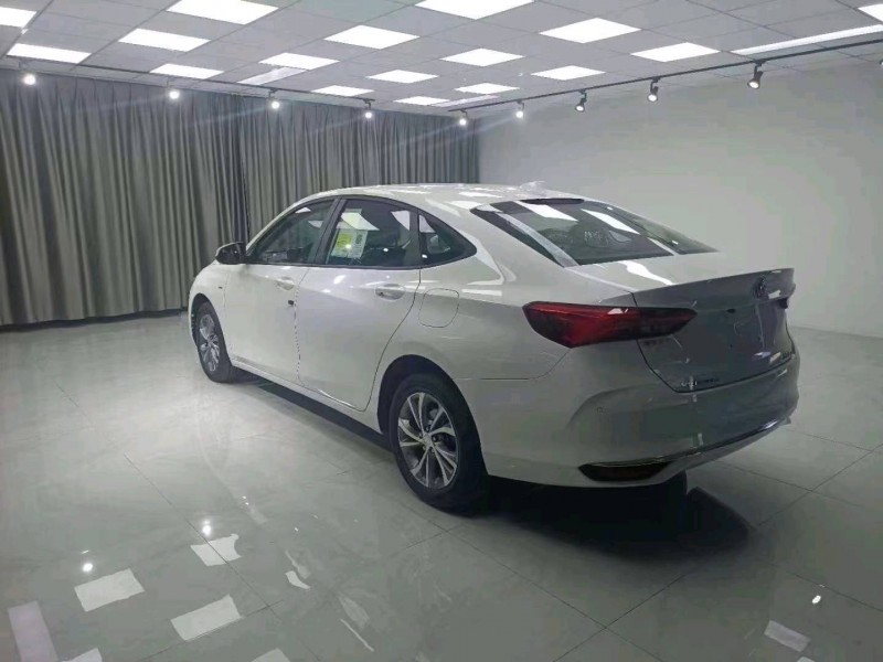 枣庄22年别克威朗5