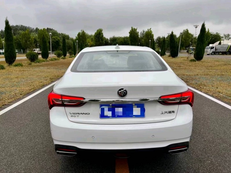 枣庄22年别克威朗6