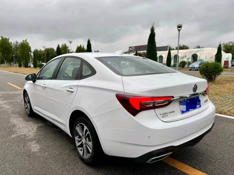 枣庄22年别克威朗7