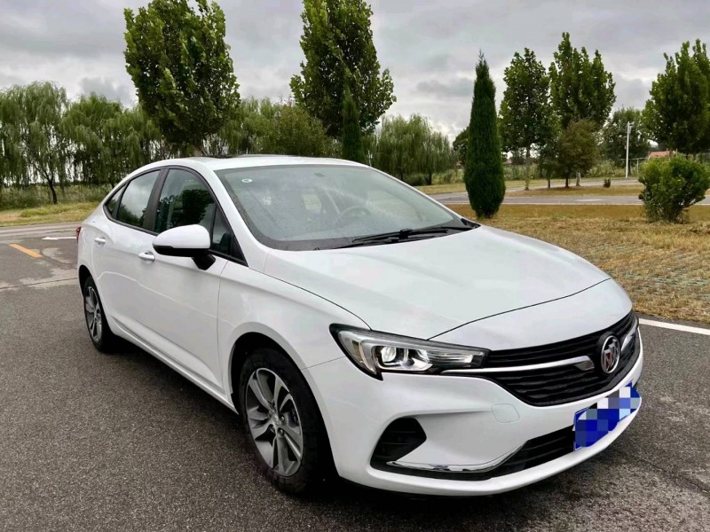 枣庄22年别克威朗8