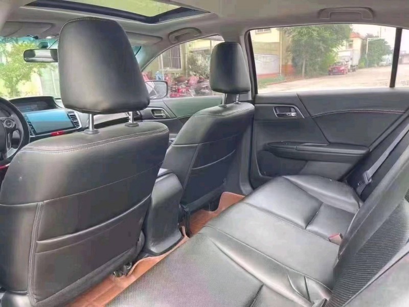 东营16年本田雅阁4