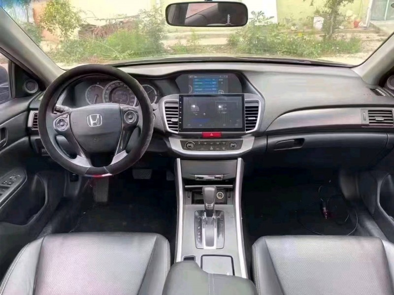 东营16年本田雅阁5