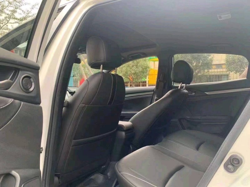 枣庄22年本田思域4