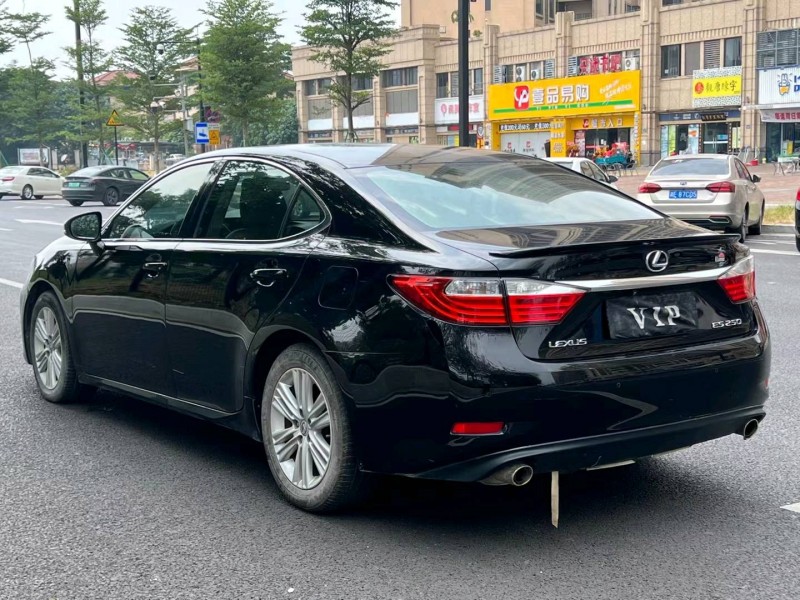 广州13年雷克萨斯ES7