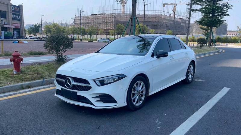 广州19年奔驰A2
