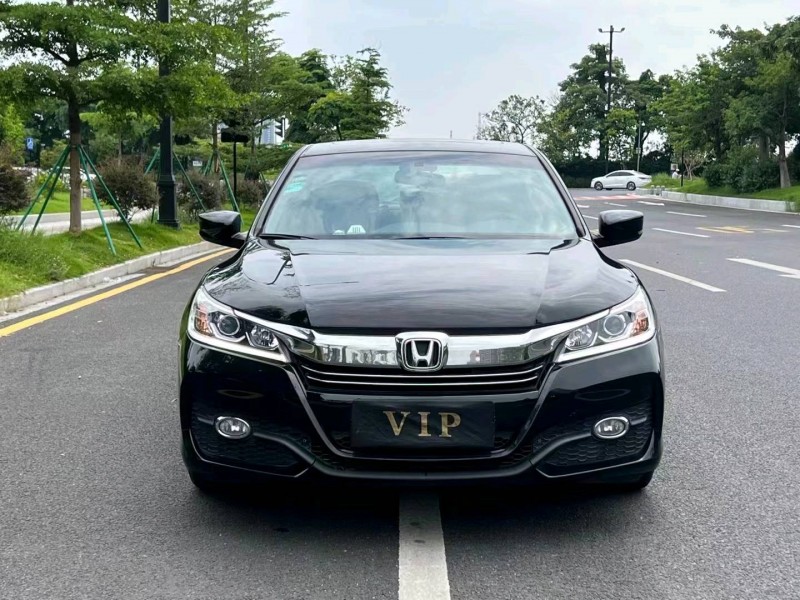 广州16年本田雅阁1