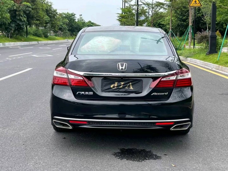 广州16年本田雅阁8