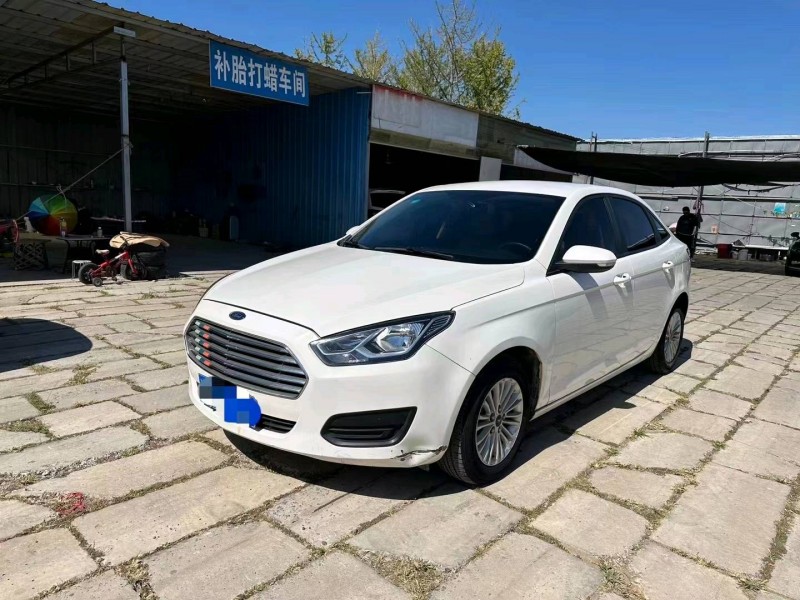 济南18年福特福睿斯2