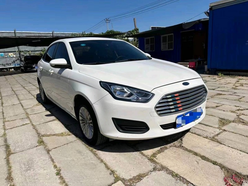 济南18年福特福睿斯3