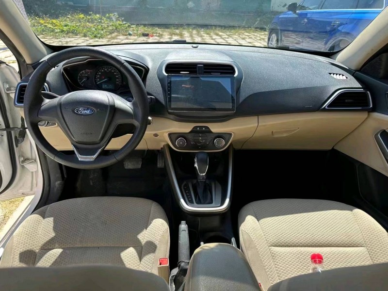 济南18年福特福睿斯4