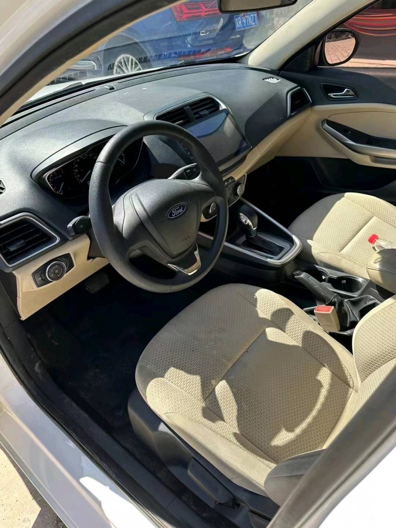 济南18年福特福睿斯6