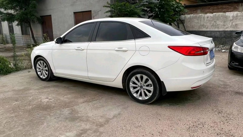 济南18年福特福睿斯5