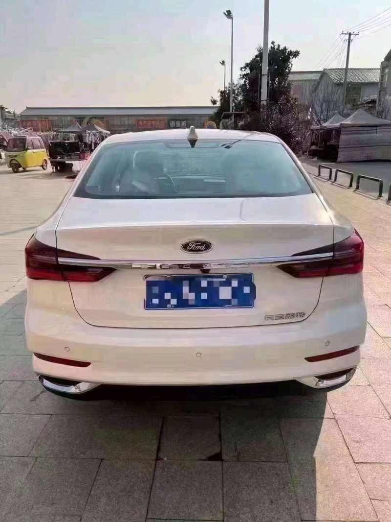 济南21年福特福睿斯1