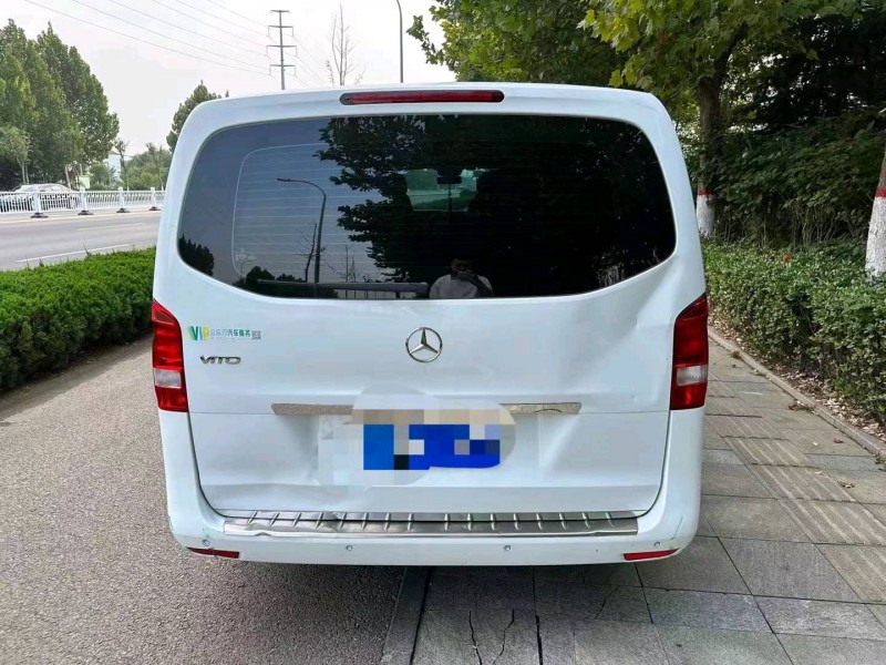 枣庄17年奔驰威霆4