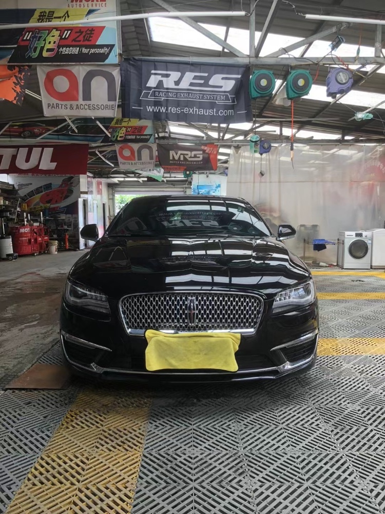 青島20年林肯MKZ1