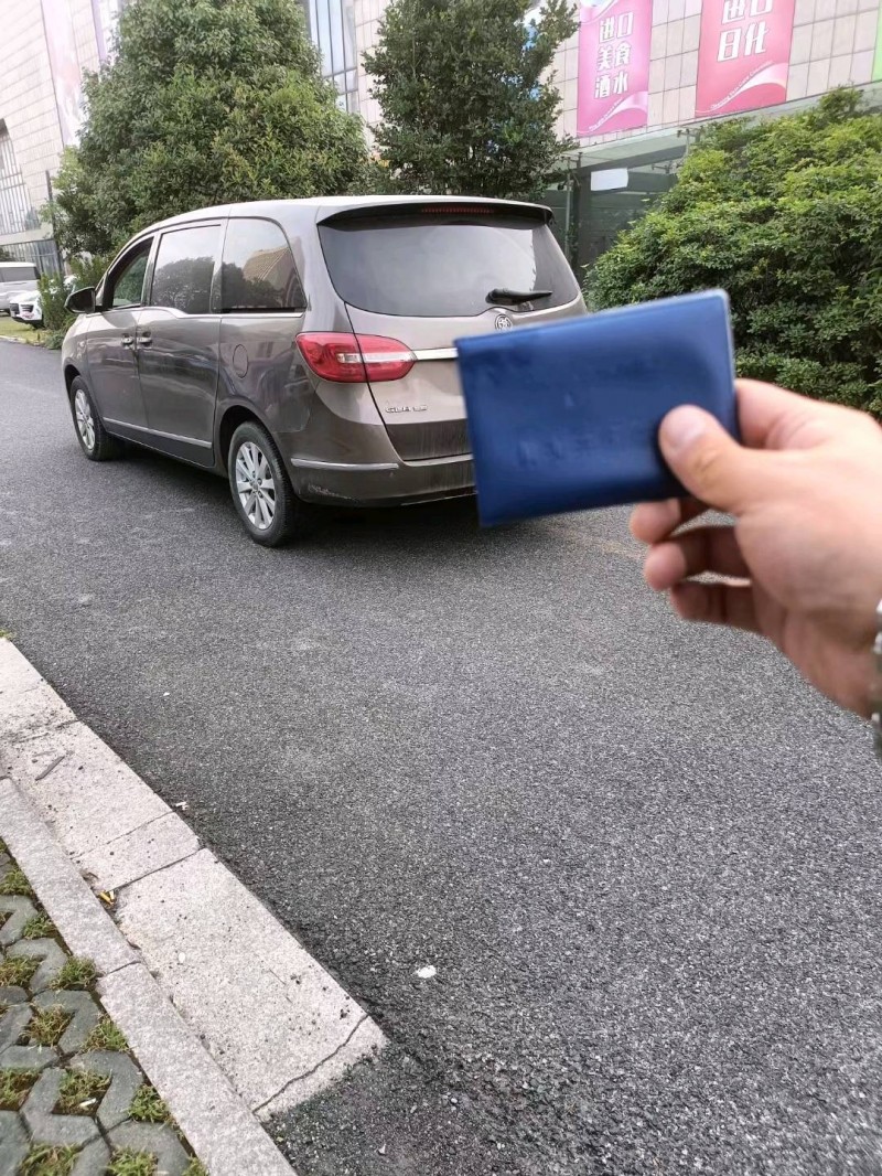 嘉興17年別克GL87