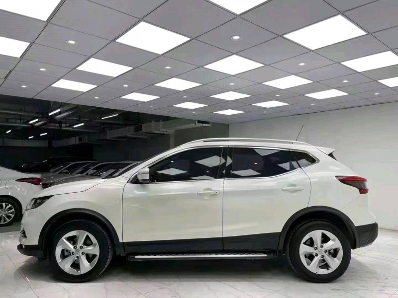 成都20年日产逍客3