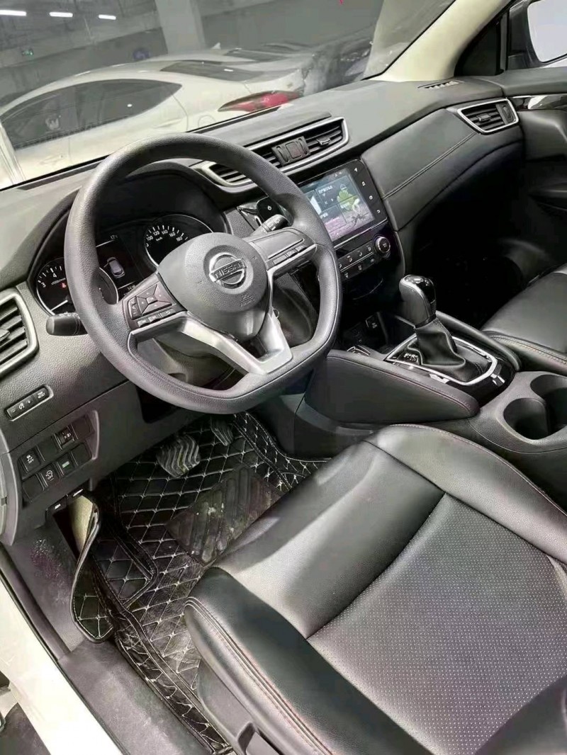 成都20年日产逍客8