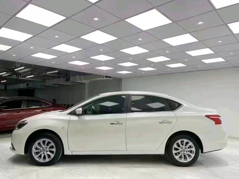 成都20年日产轩逸6