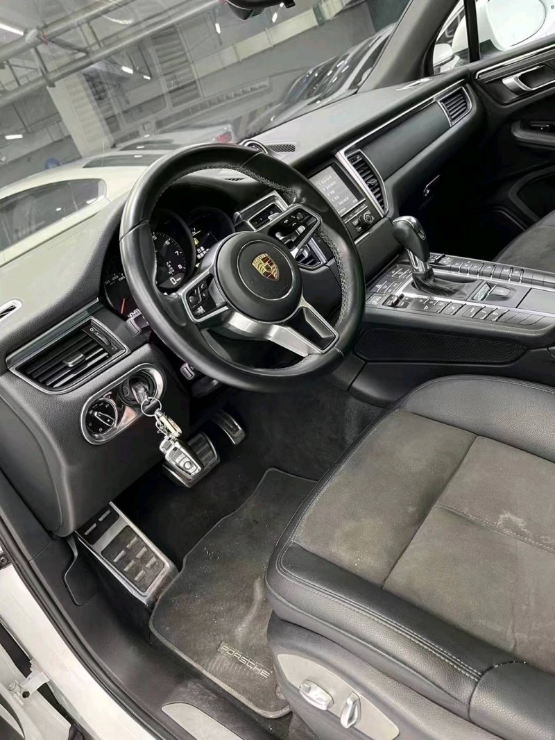 成都14年保時捷Macan6