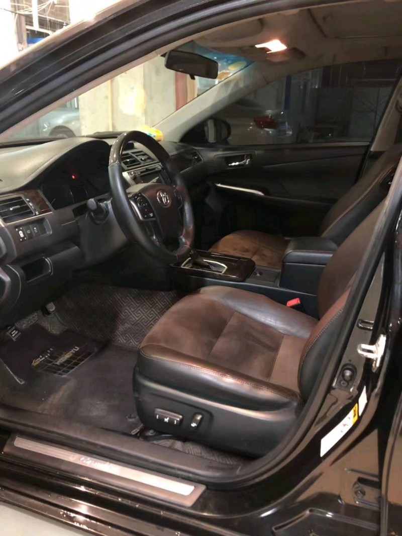 潍坊17年丰田凯美瑞4