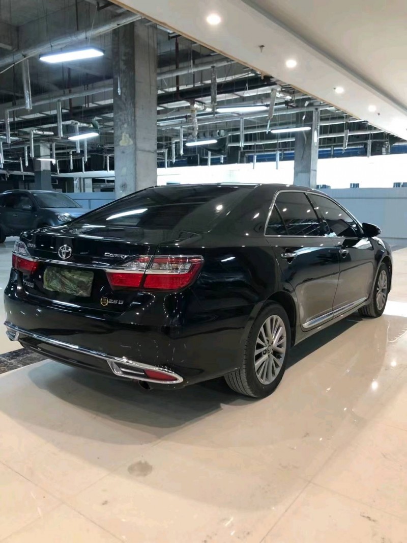 潍坊17年丰田凯美瑞7