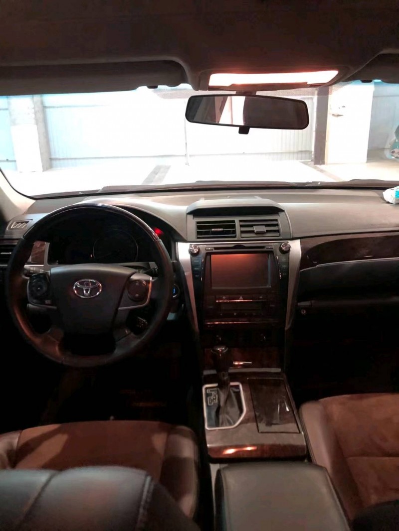 潍坊17年丰田凯美瑞6