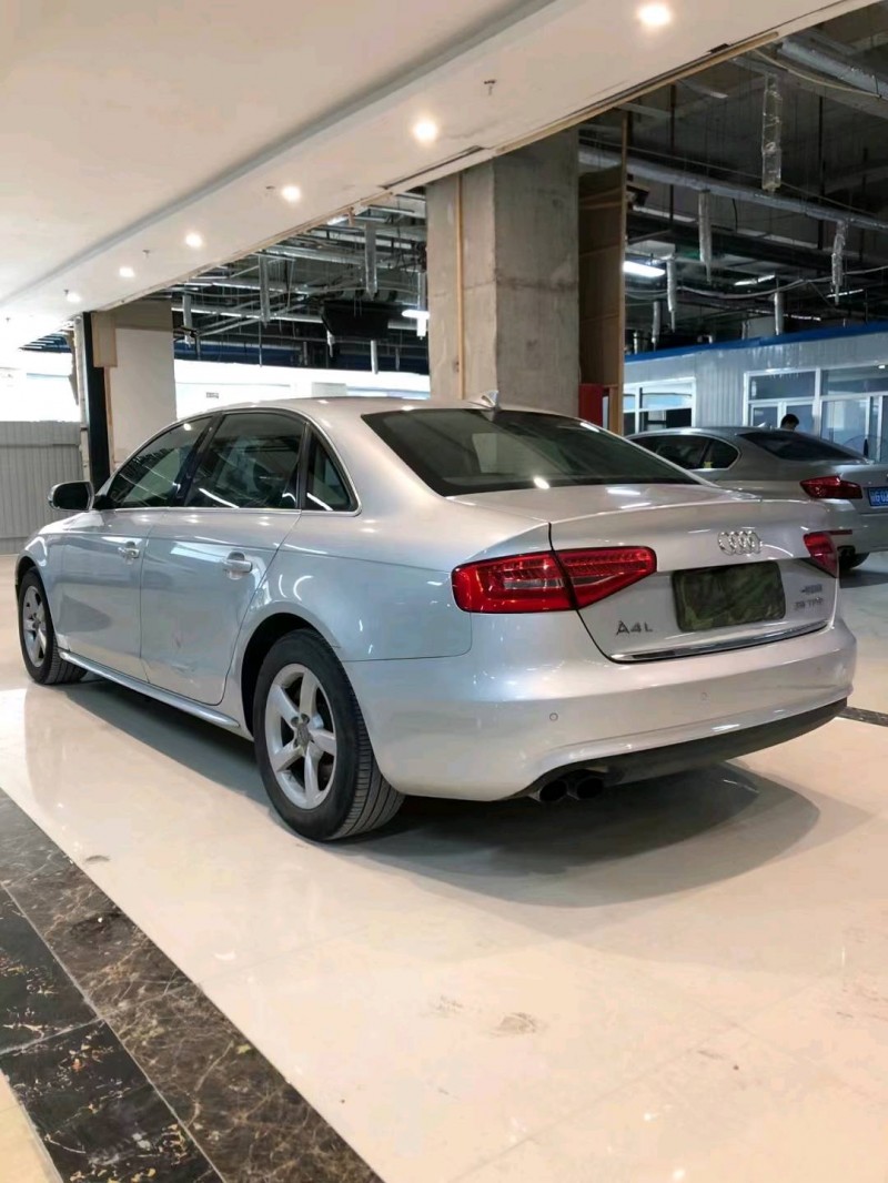 潍坊13年奥迪A4L7