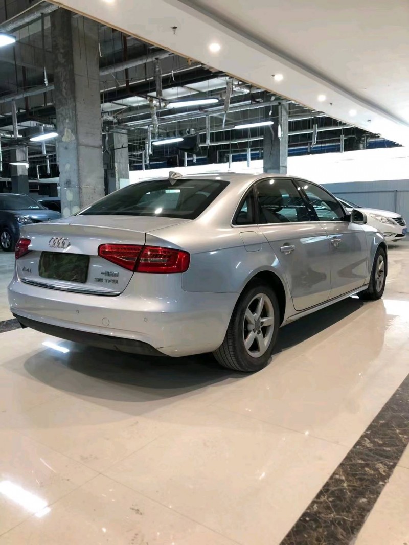 潍坊13年奥迪A4L8