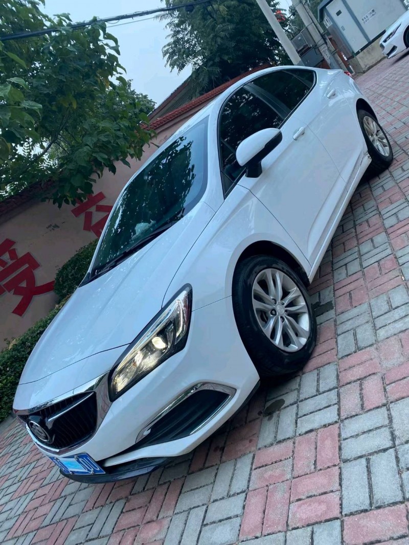 石家庄19年别克威朗3