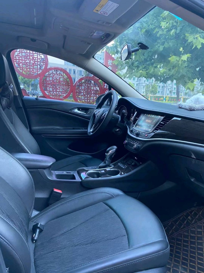 石家庄19年别克威朗8