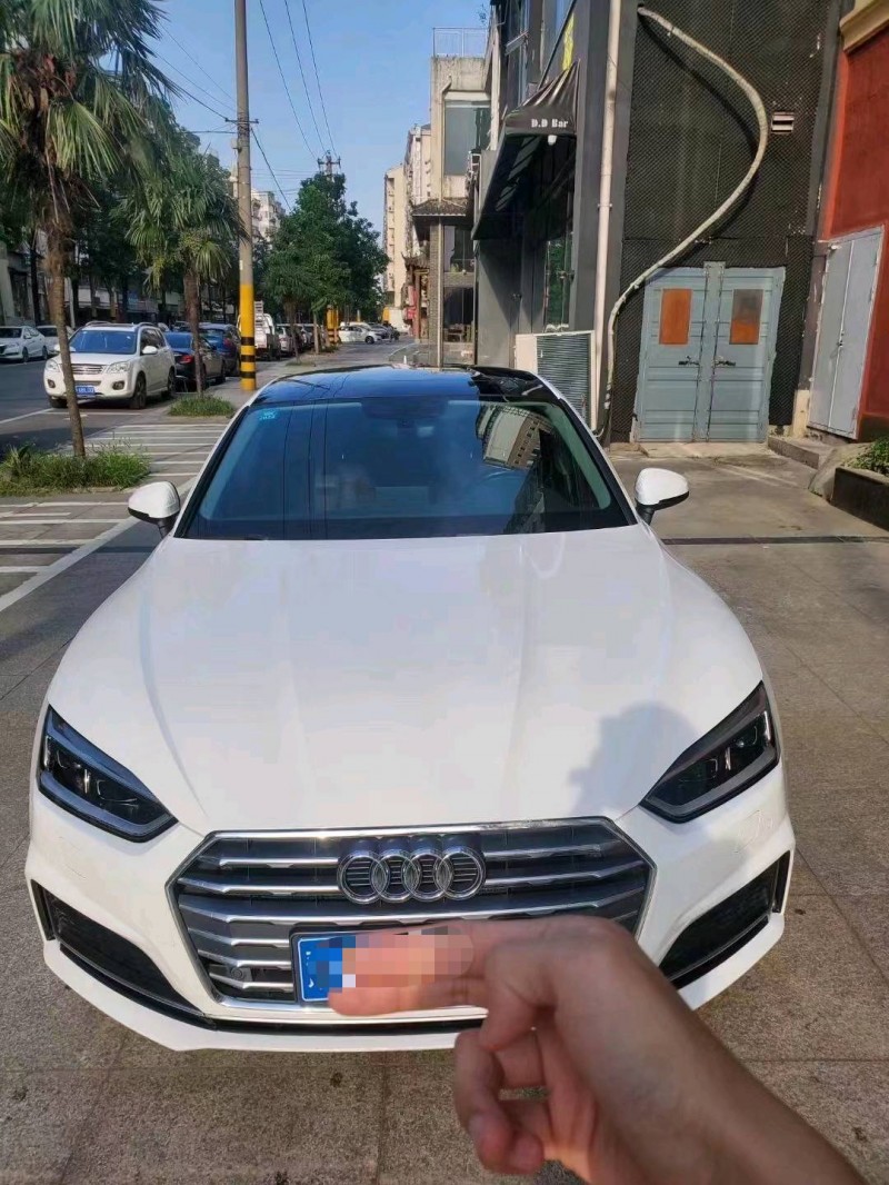 北京18年奥迪A58