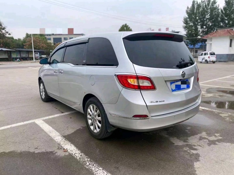 济南11年别克GL82