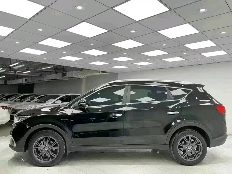 成都19年东风风光7