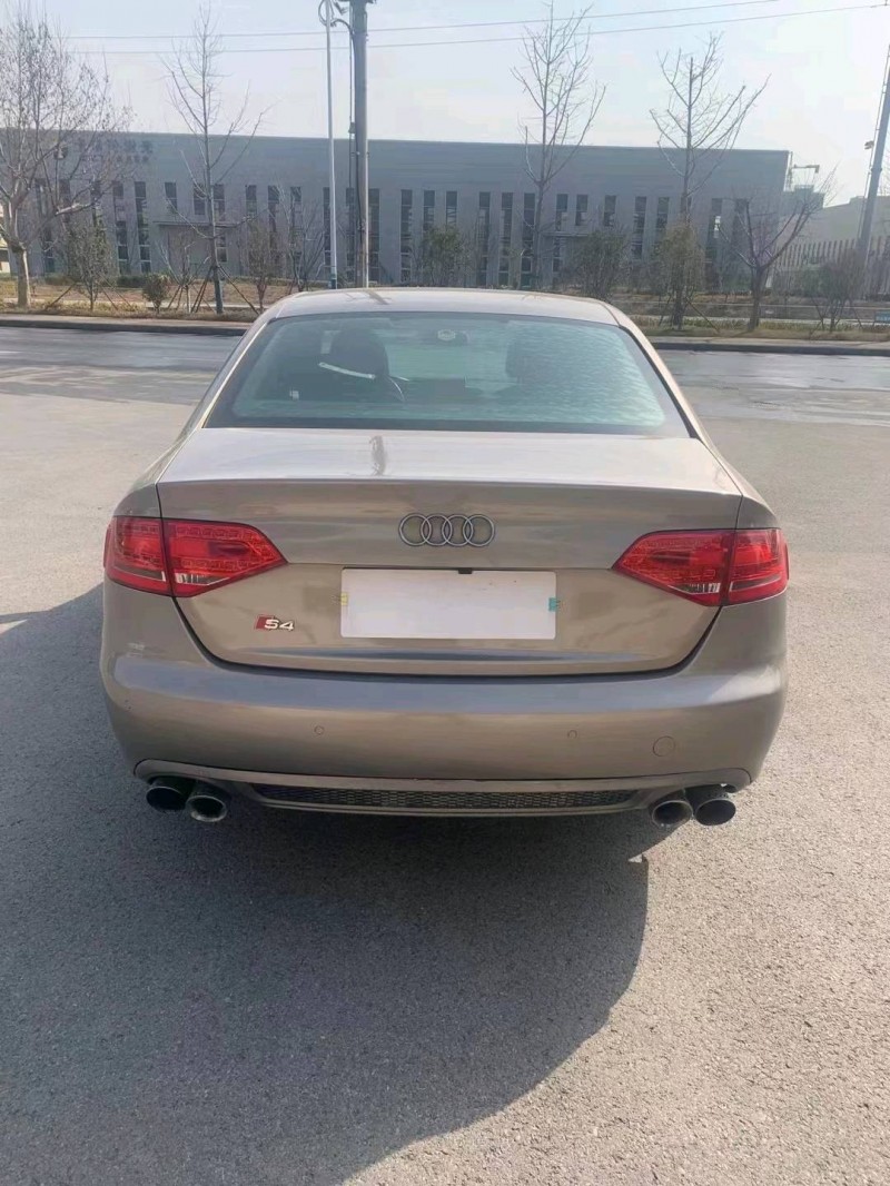 徐州12年奥迪A4L1